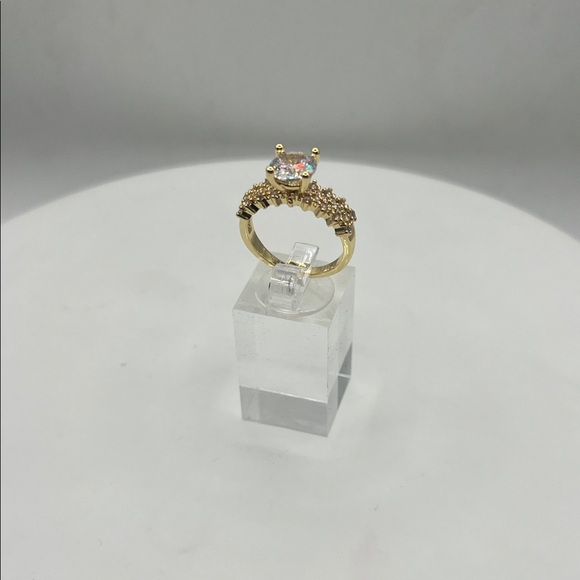 1399. 14k Gold Filled Women\ 1399. 14k Gold Filled Women\'s Ring Size 8